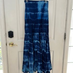 Maxi skirt can convert to strapless dress
